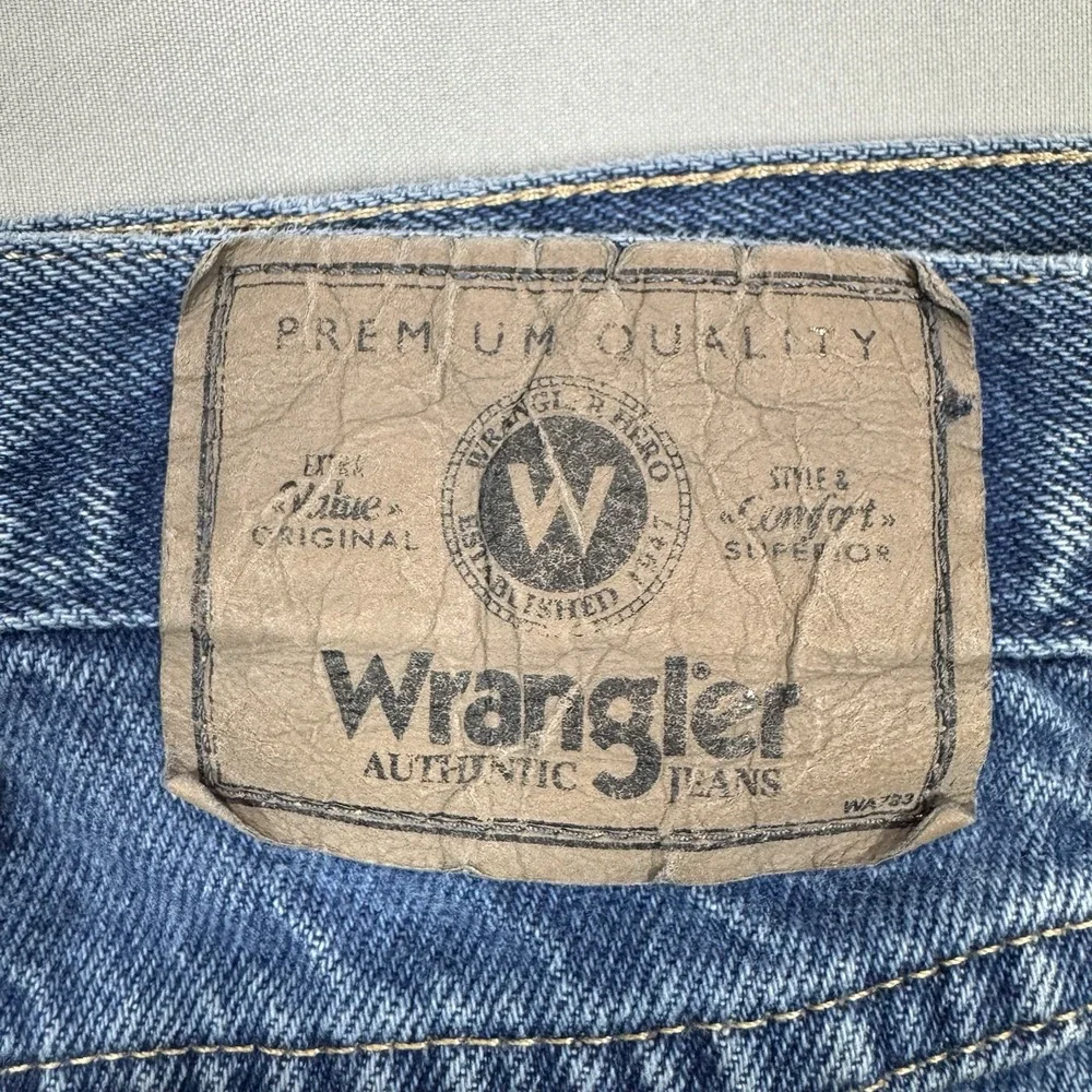 Men's Wrangler Jeans 40x32 (36x32) Relaxed Fit Blue Denim Premium Quality Cowboy